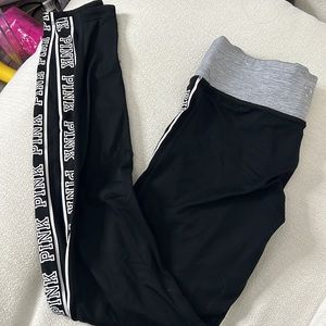 Reversible pink leggings